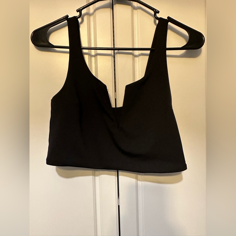 Black zip-up crop top